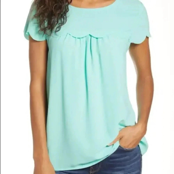 Gibsonlook X Fall Refresh Fancy Ashley Woven Scallop Top - Picture 2 of 7